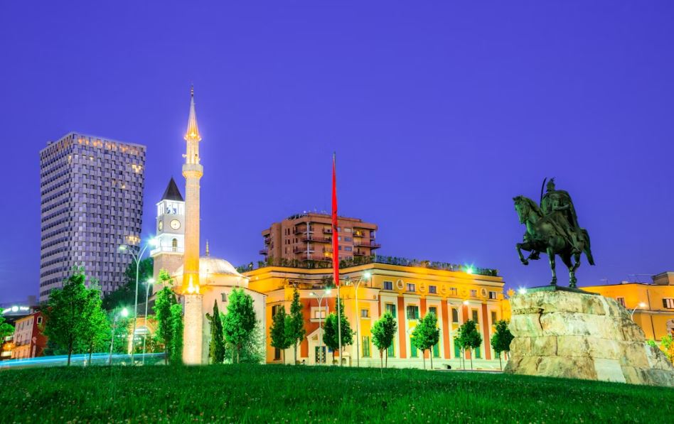 9 qytetet më të lira dhe më me stil në Europë për këtë verë, Tirana e dyta